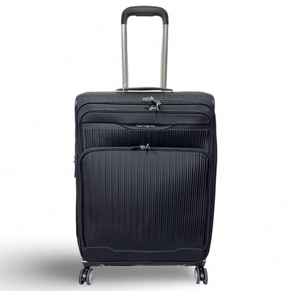 Samsonite Silhouette 18 Expandable Medium Softside Spinner - Black (Preowned)